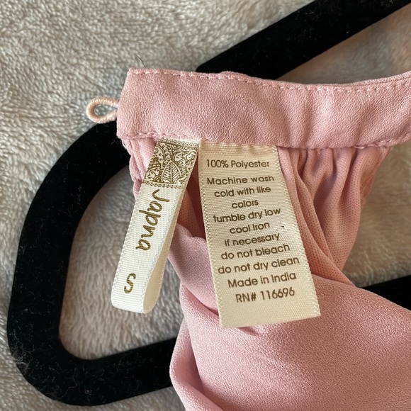 Pink dress - Picture 3 of 3